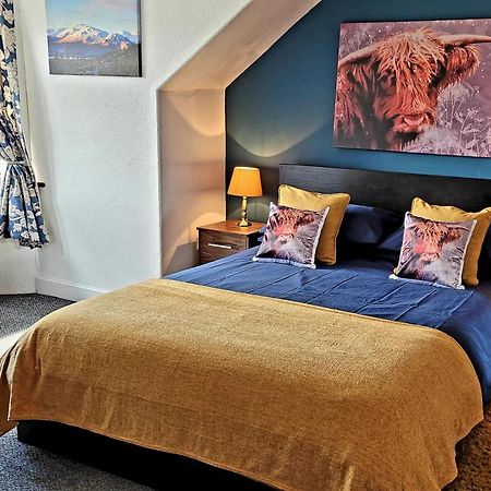 Caledonian Canal Top Floor Flat, View Of Ben Nevis Fort William Eksteriør billede