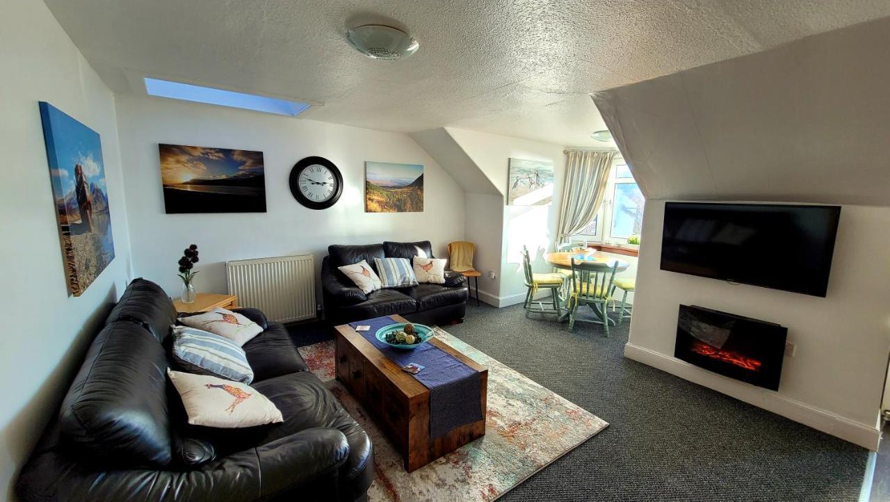 Caledonian Canal Top Floor Flat, View Of Ben Nevis Fort William Eksteriør billede